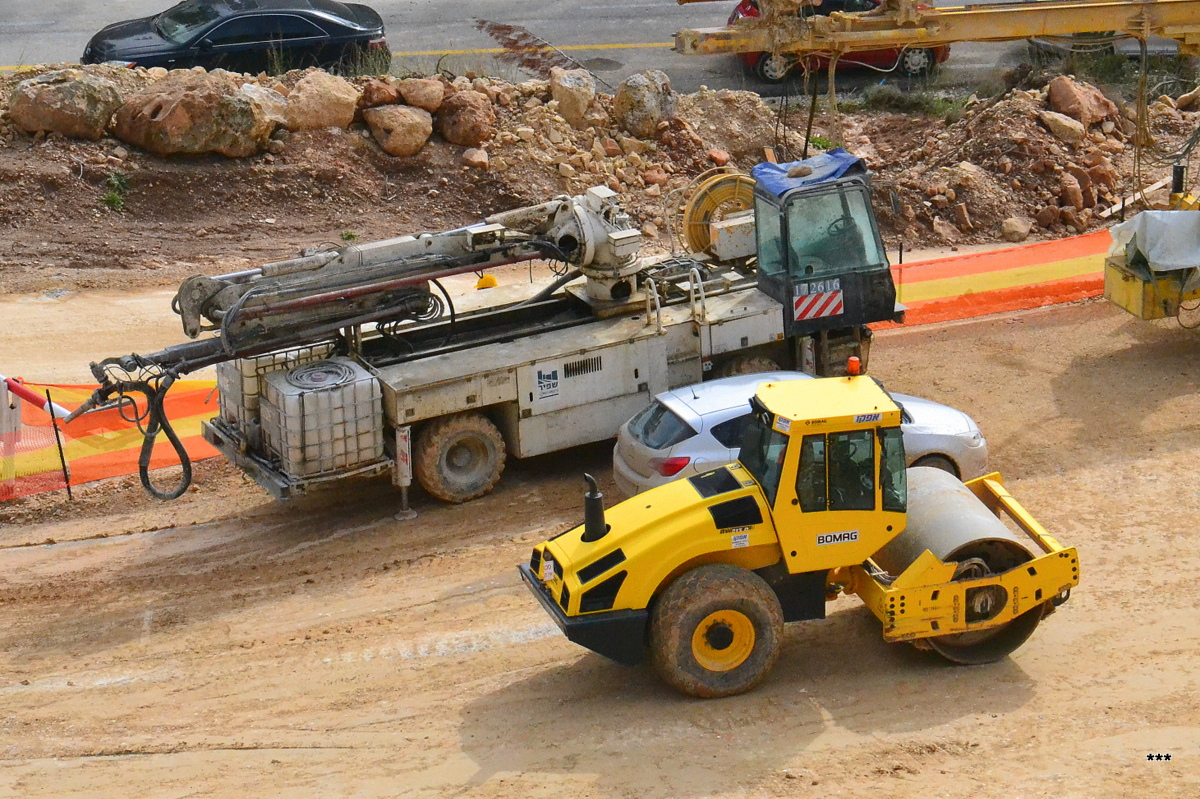 Каток Bomag BW 213 D. Израиль, Йокнеам