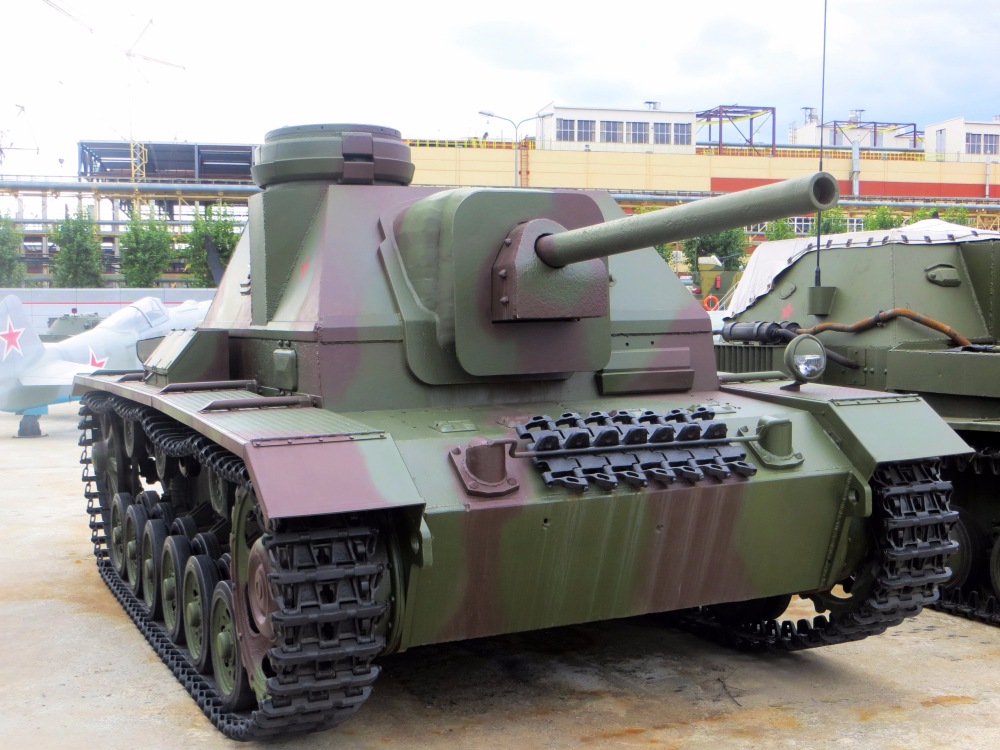 76-мм самоходная артиллерийская установка СУ С-1 (СУ-76И) на базе немецкого танка Pz Kpfw III. Свердловская область, Верхняя Пышма, музей "Боевая Слава Урала"