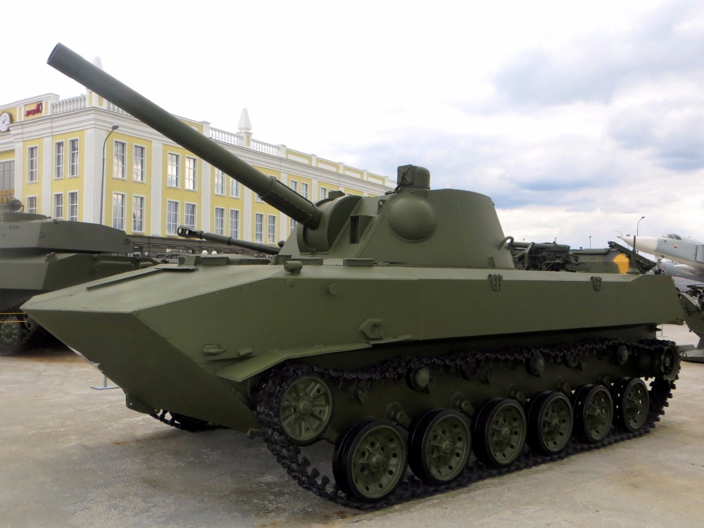 120-мм самоходная артиллерийская установка 2С9 "Нона-С". Свердловская область, Верхняя Пышма, музей "Боевая Слава Урала"