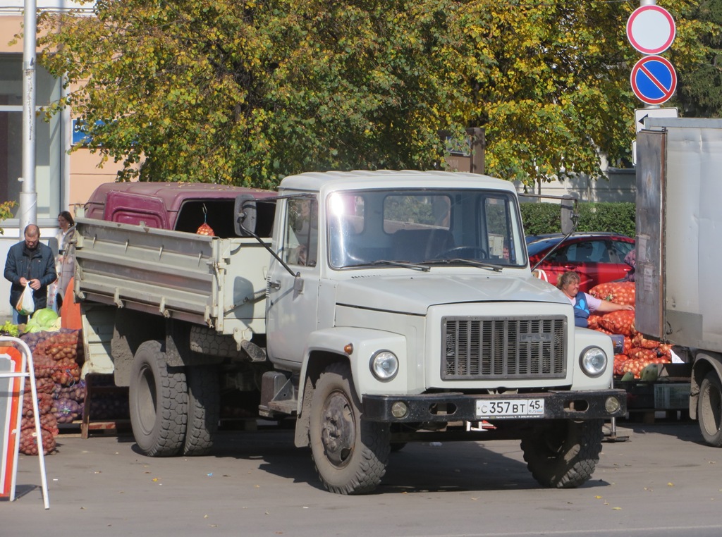 Самосвал ГАЗ-САЗ-3507-01 на шасси ГАЗ-33072 #С 357 ВТ 45 . Курган, улица Гоголя