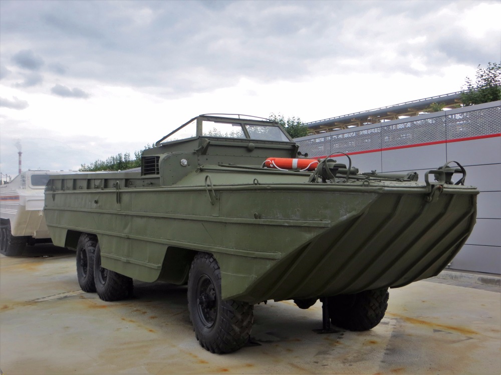 Плавающий автомобиль БАВ (ЗиС-485). Свердловская область, Верхняя Пышма, музей "Боевая Слава Урала"