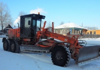 Автогрейдер ГС-14.02. Свердловская область, Серов,  улица Фуфачева
