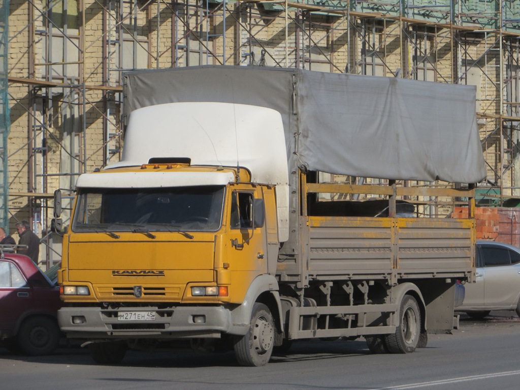Бортовой грузовик КамАЗ-4308 #М 271 ЕН 45. Курган, улица Куйбышева 