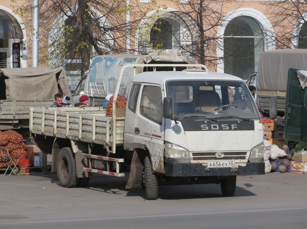 Бортовой грузовик Shifeng SSF1040HDP64-2 #А 656 ЕХ 45. Курган, улица Гоголя