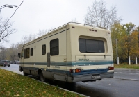 Кемпер Pinnacle 300 на шасси Сhevrolet #Н 240 ХХ 77. Москва, улица Зои и Александра Космодемьянских 