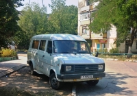 Микроавтобус Ford Transit*. Приднестровье, Тирасполь, улица Юности