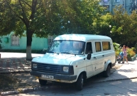Микроавтобус Ford Transit*. Приднестровье, Тирасполь, улица Юности
