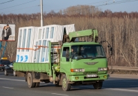 Бортовой грузовик с КМУ на шасси Hino Ranger #В 702 УА 70. Томск, Комсомольский проспект