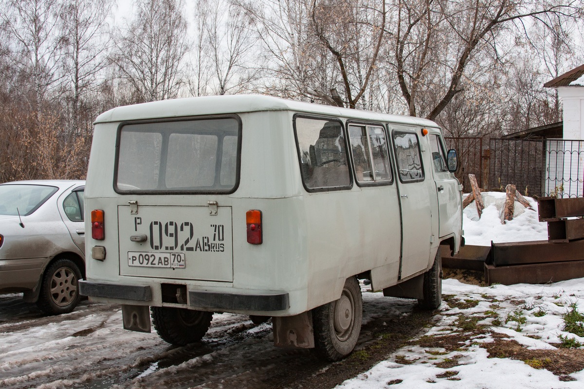 Микроавтобус ЛЭК-452-77 "Львовец" на шасси УАЗ-3303 #Р 092 АВ 70. Томская область, Богашёво