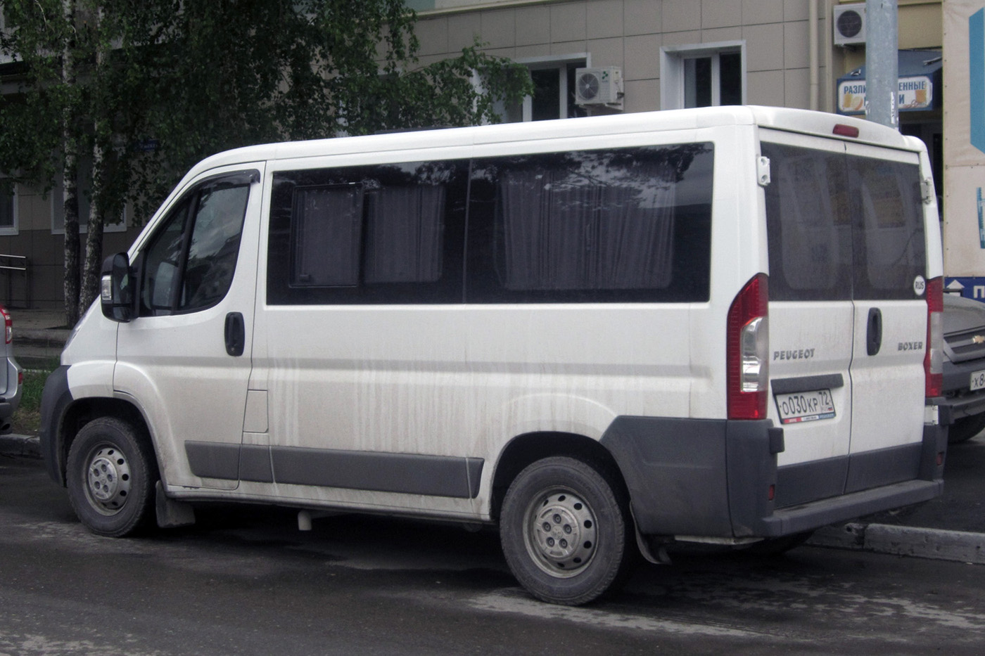 Микроавтобус на шасси Peugeot Boxer L1H1M1 #О 030 КР 72. Тюмень, Тульская улица