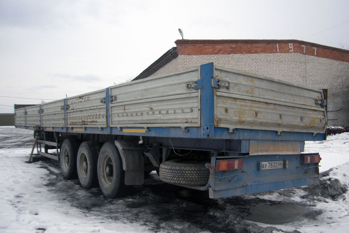 Бортовой полуприцеп #АУ 7832 66. Свердловская область, Луговской