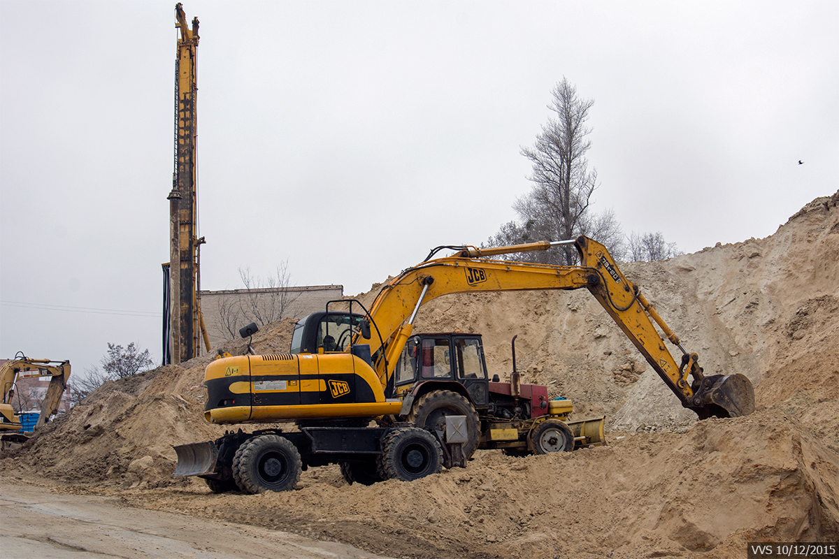 Экскаватор JCB JS160W. Киев, улица Киквидзе