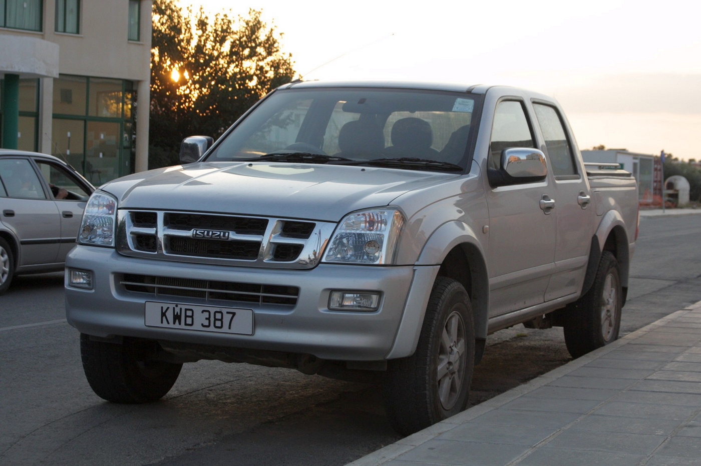 Пикап Isuzu K8. Кипрская респулика, муниципалитет Айя-Напа, Пернера