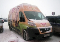 Цельнометаллический фургон Citroen Jumper #А 040 НУ 33. Тюмень, парковка ТРЦ ”Кристалл”