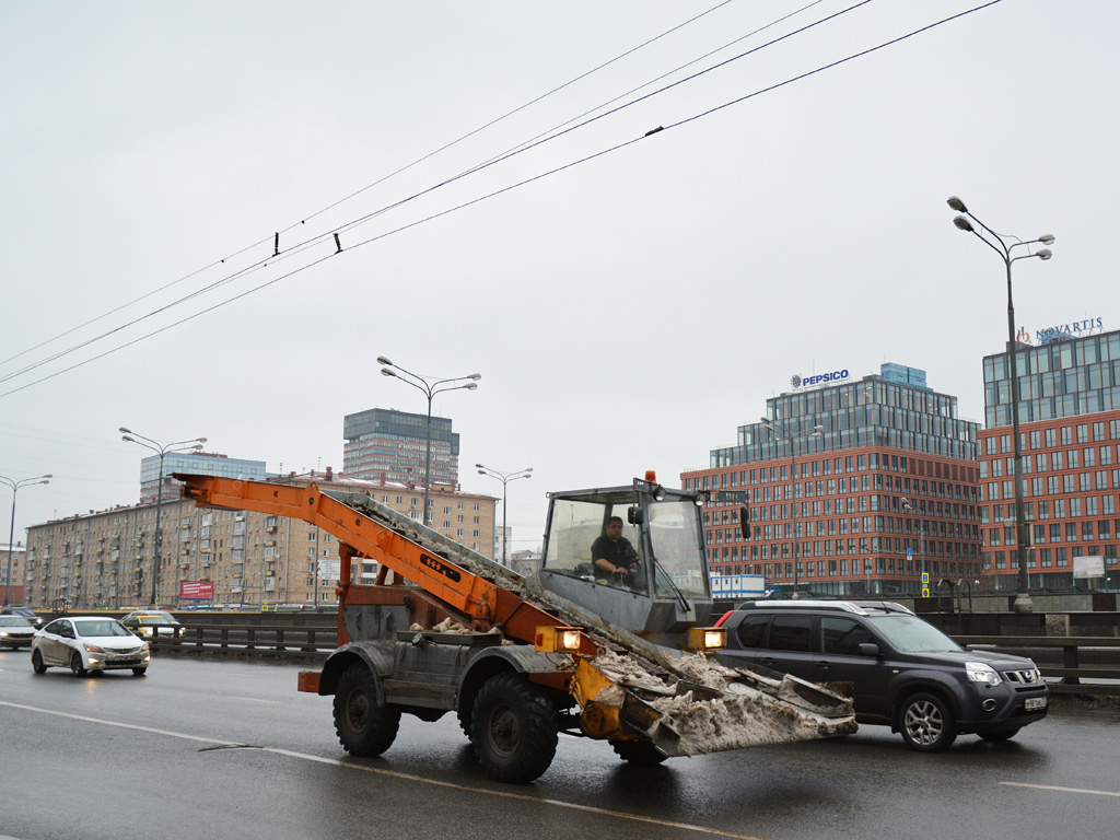 Снегопогрузчик ДОРМАШ СНП-17. Москва, Ленинградский проспект  