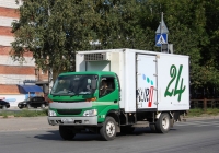 Фургон на шасси Hino Dutro #Е 432 АТ 70. Томск, Учебная улица