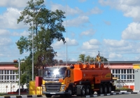 Седельный тягач Volvo FM # О 090 ВМ 31 с полуприцепом-цистерной. Белгородская область, г. Новый Оскол, улица Тургенева