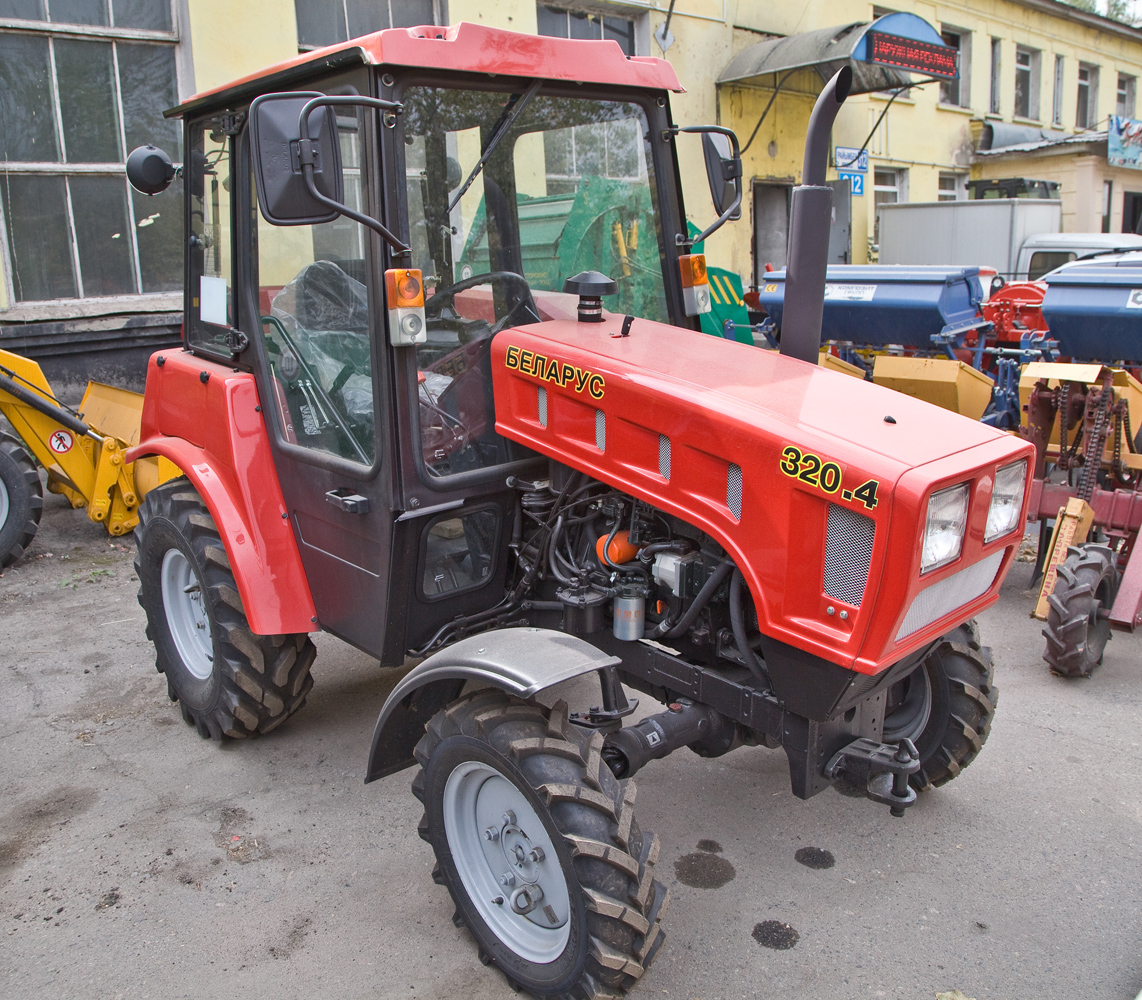 Трактор Беларус 320.4. Алматы, упроспект Раимбека