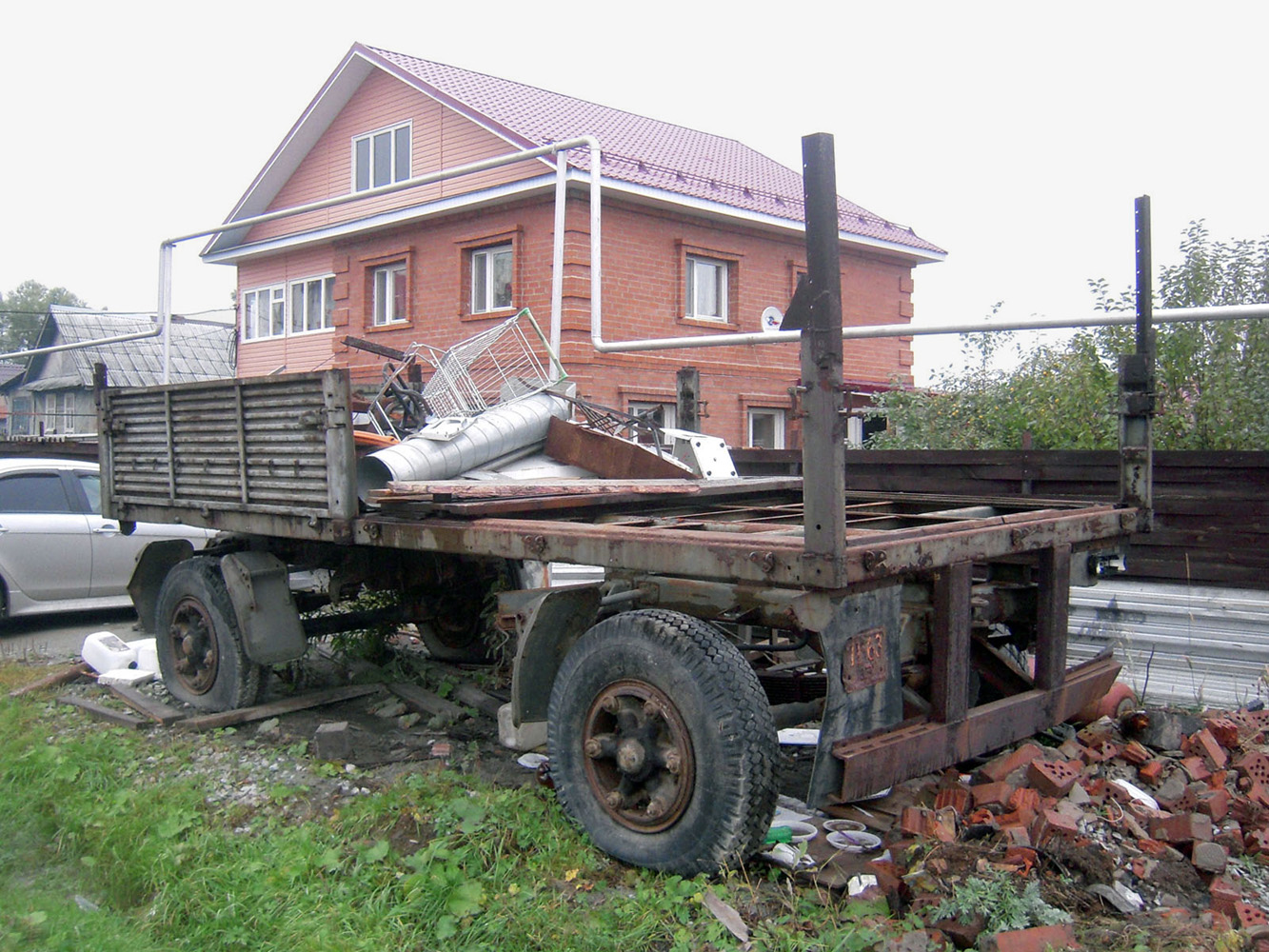 Бортовой прицеп МАЗ-8378 #1163 ДЗ . Свердловская область, Старопышминск 