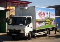 Рефрижиратор на шасси Hino 300 #О 712 ТН 72 . Тюмень, Московский тракт