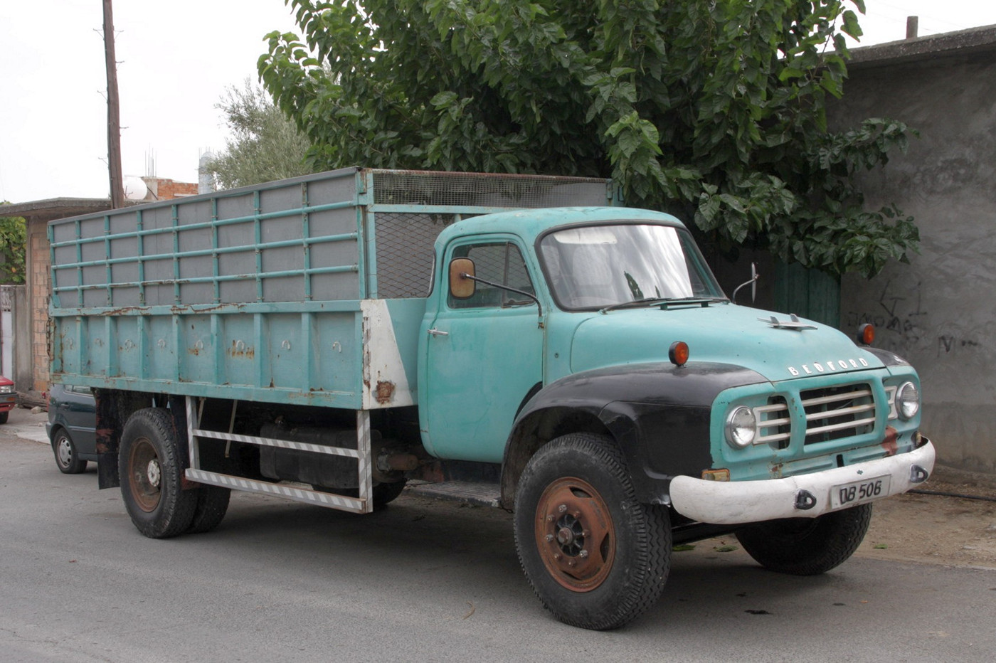 Бортовой автомобиль Bedford TJ. Республика Кипр