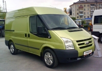 Цельнометаллический фургон Ford Transit Mk7 на автовыставке. Тюмень, Севастопольская улица