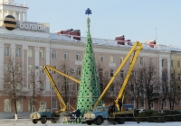 Автоподъёмник АГП-18 на шасси ЗиЛ-431412 #С 138 ЕР 45 и Автоподъёмник АГП-22 на шасси ЗиЛ-431412 #Т 928 КК 45. Курган, улица Гоголя