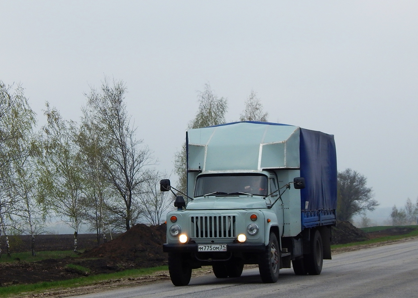 Автомобиль ГАЗ-53-12 # М 775 ОМ 31. Белгородская область, Красногвардейский район, автодорога Р-185 "Белгород - Павловск"