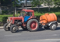 Трактор МТЗ-82 "Беларусь" #A 389 ACD с прицепом-цистерной. Алматы, улица Саина