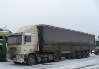 Седельный тягач Volvo F12 с полуприцепом. Вологодская область, Тотемский район, город Тотьма