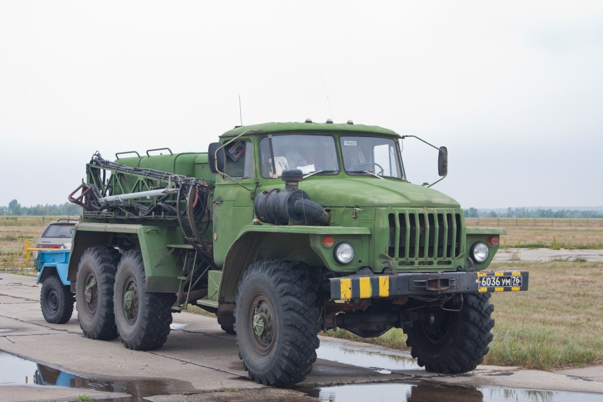 Аэродромный пусковой агрегат АПА-5ДМ на шасси Урал-4320 #6036 УМ 76. Самара, аэродром Кряж