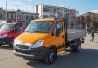 бортовой автомобиль IVECO 70C15. Самара, площадь имени В. В. Куйбышева, выставка КомАвтоТранс-2013