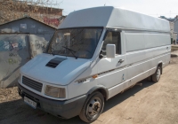 цельнометаллический фургон  IVECO TurboDaily 35-10 #Р 194 СЕ 163 . Самара, улица Больничная