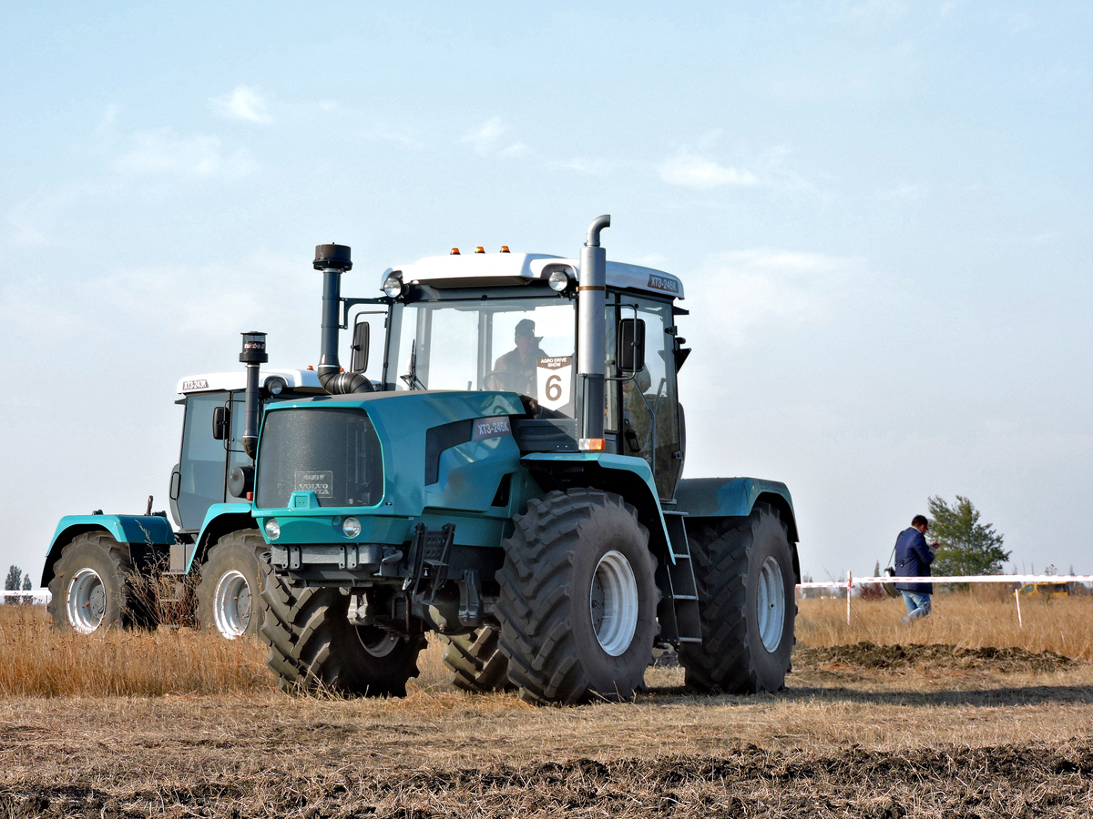 Трактор ХТЗ-246К на выставке AGROPORT-2015. Харьковская область, г. Харьков