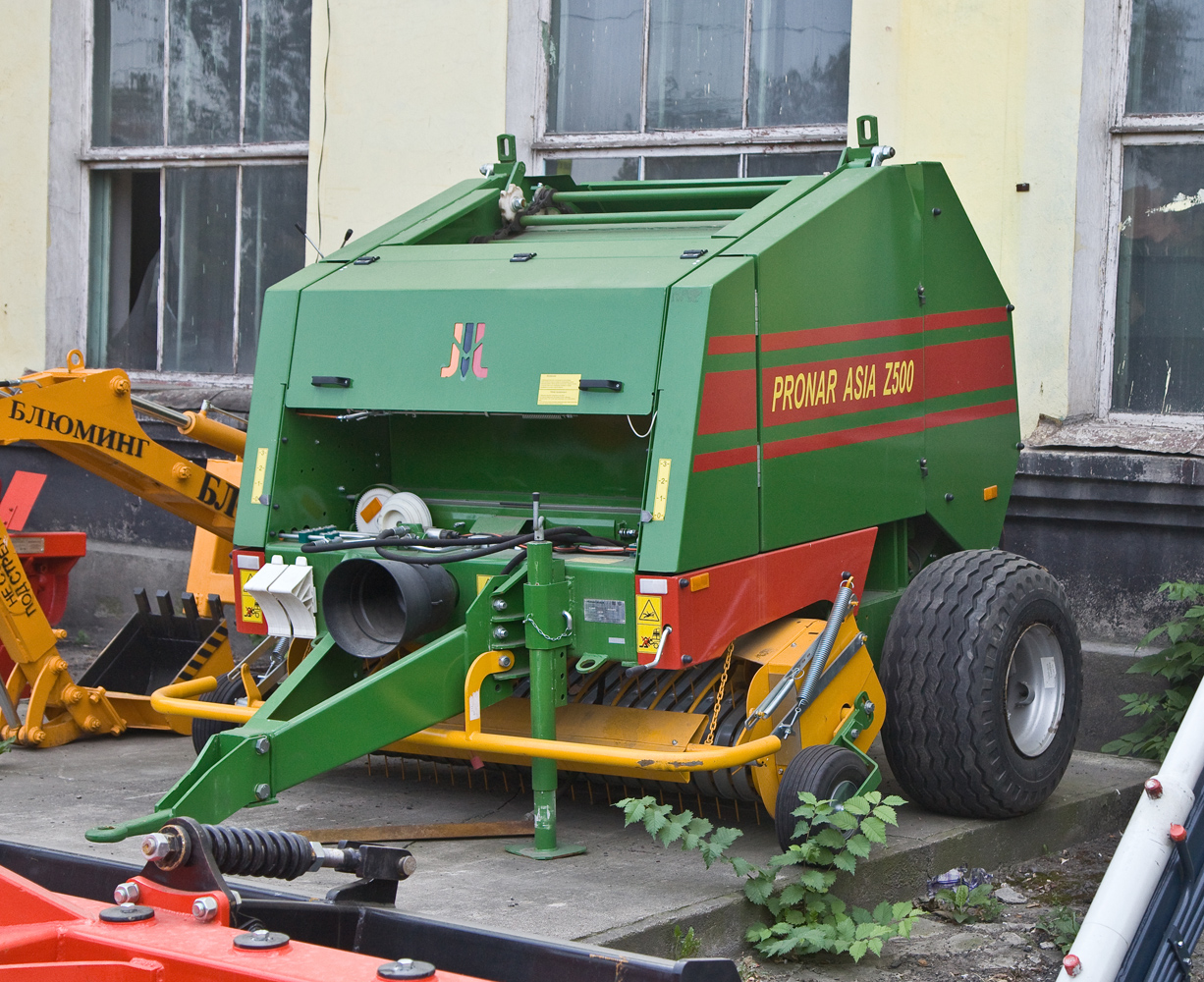 Пресс-подборщик тюковый Z500. Алматы, проспект Раимбека
