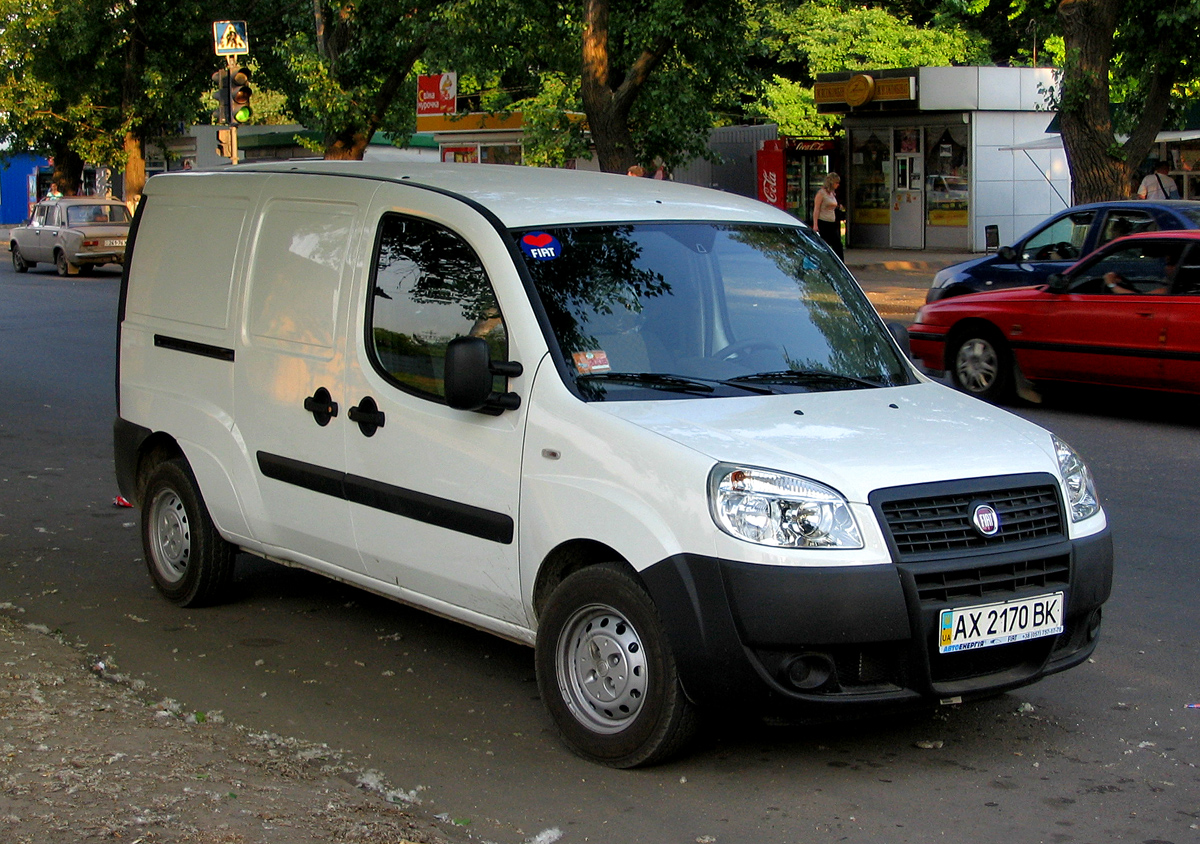 Фургон FIAT Doblo Cargo #АХ 2170 ВК. Харьковская область, г. Харьков, Салтовское шоссе