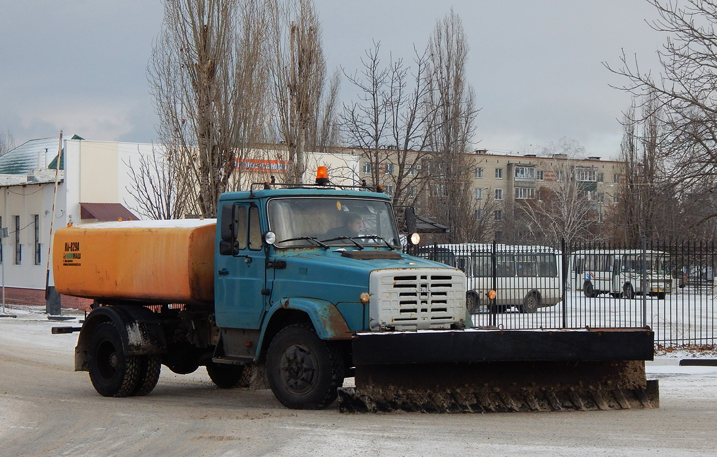 Комбинированная машина КО-829А на шасси ЗиЛ-433362 # К 825 ТМ 31. Белгородская область, г. Алексеевка, улица Пушкина