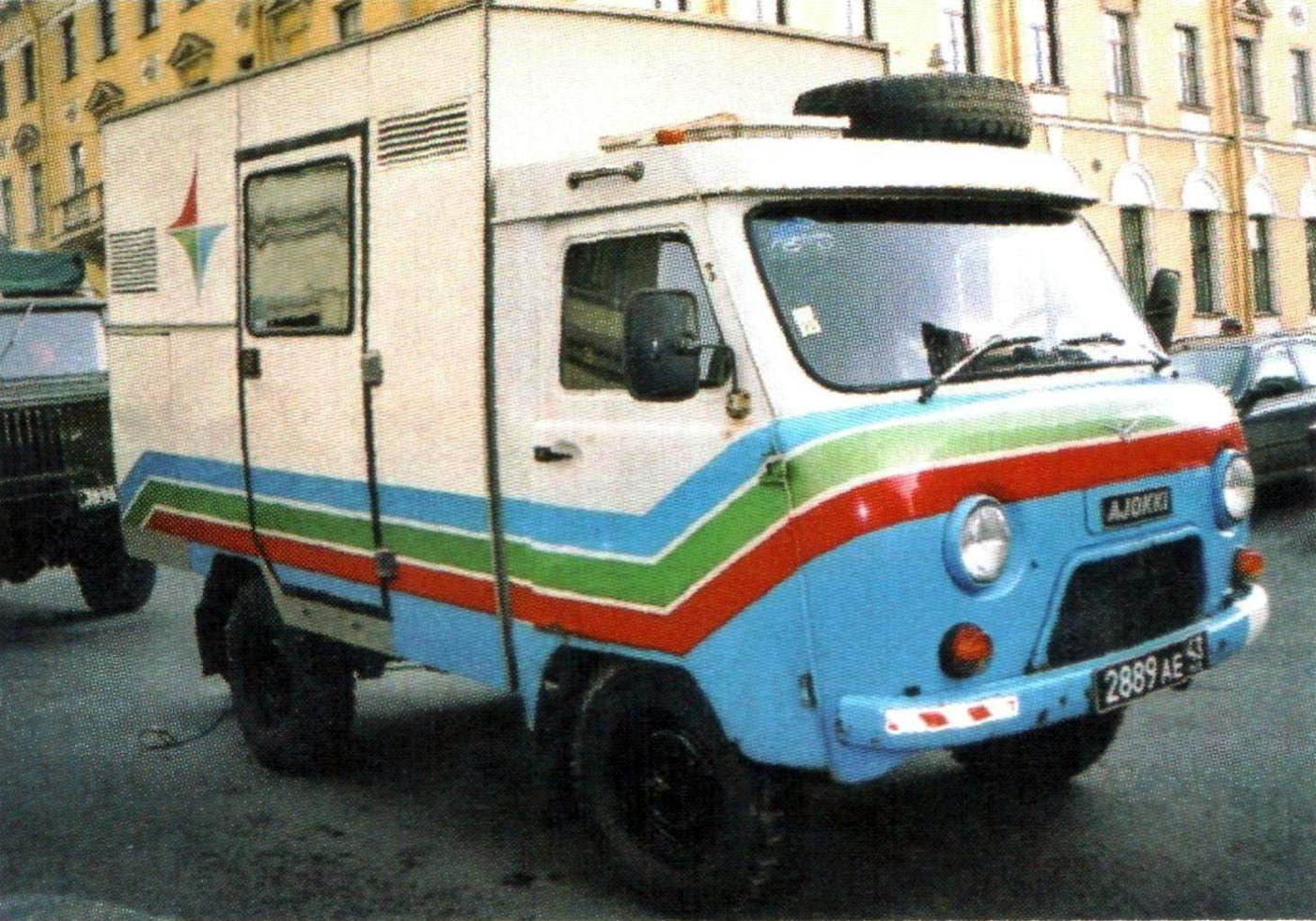 Передвижная телевизионная станция "Гранат-2" на шасси УАЗ-452Д #2889 АЕ 43 . Санкт-Петербург (Ленинград)