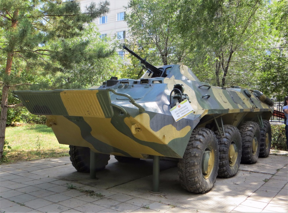 Бронетранспортёр БТР-70. Оренбург, парк "Салют, Победа"