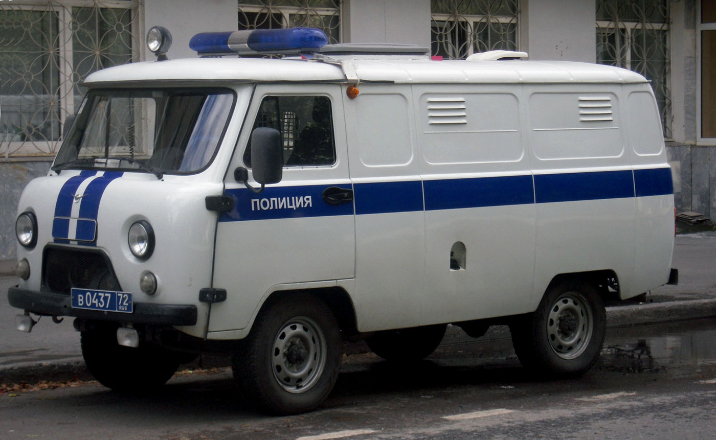 Автозак УАЗ-19729 на базе цельнометаллического фургона УАЗ-3741 #В 0437 72 . Тюмень, Рижская улица
