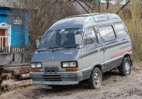 Микроавтобус Subaru Domingo. Томск