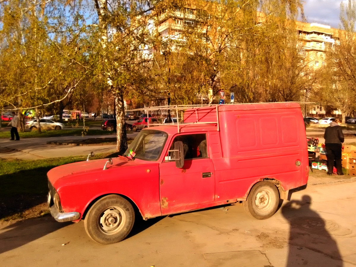 фургон ИЖ-2715-01. Самара, улица Осипенко 