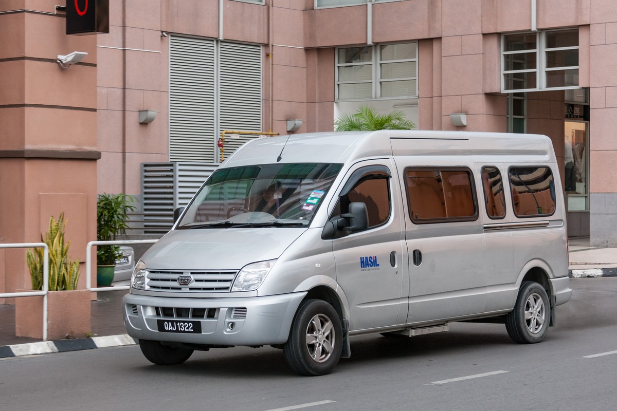 Микроавтобус Weststar LDV Maxus #QAJ 1322. Малайзия, Кучинг