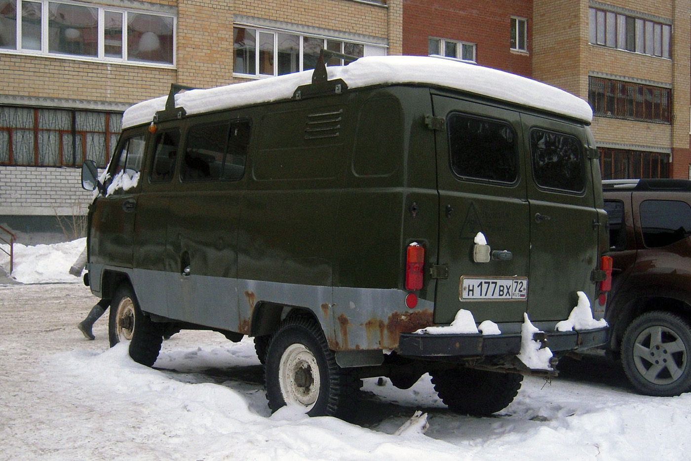Грузопассажирский фургон УАЗ-3909 #Н 177 ВХ 72 . Тюмень