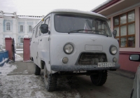 Грузопассажирский фургон УАЗ-3909 #К 533 СТ 72 . Тюмень, улица Республики