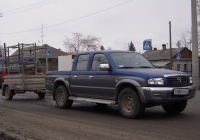Пикап Mazda B2500 #В 888 РМ 72 с прицепом КМЗ-8136 . Тюмень