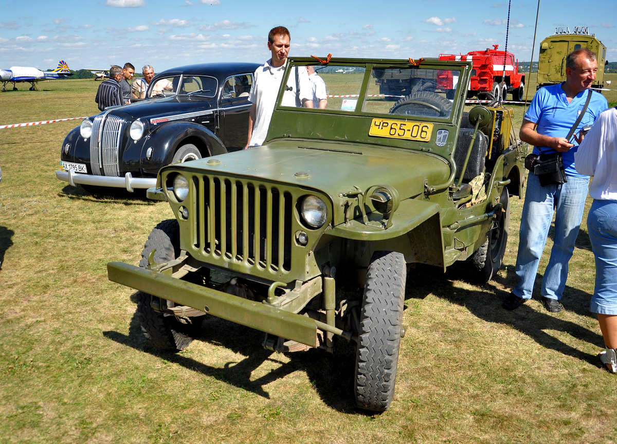 Willys MB #ЧР 65-06 на авиашоу, приуроченного к Дню Города и Дню Независимости Украины.. Харьковская область, пгт. Коротыч, аэродром "Коротыч"