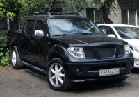 Пикап Nissan Navara #К 666 КС 72 . Тюмень, улица 50 лет Октября