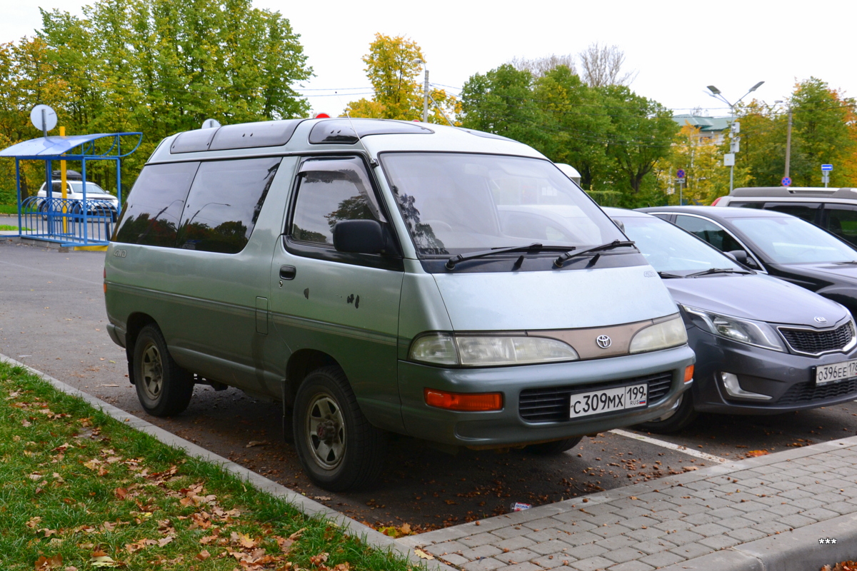 Минивен Toyota Lite Ace FXV 4WD. Россия, Санкт-Петербург, Петергоф, Санкт-Петербургский проспект