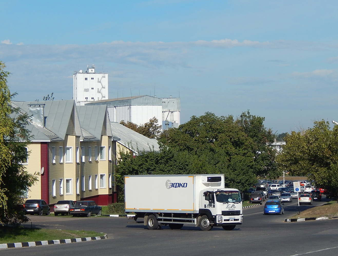 Рефрижератор 67050A на шасси Isuzu FVR #О 051 СР 31. Белгородская область, г. Алексеевка, ул. Тимирязева